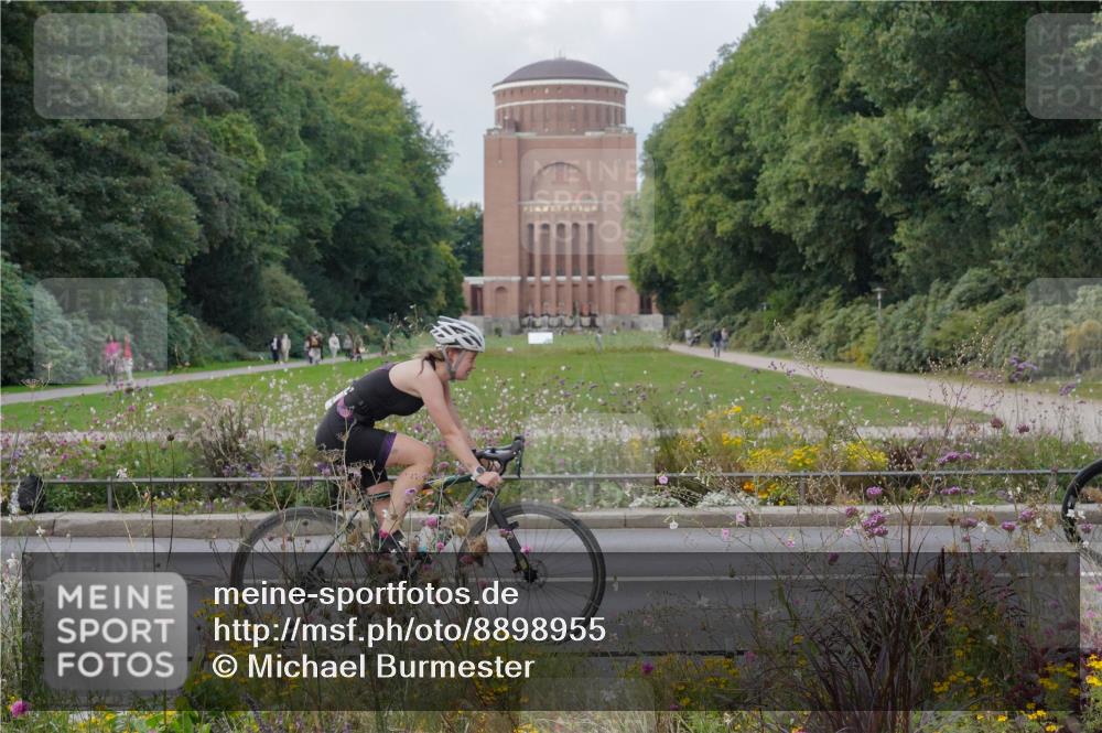 14.09.2025 - Stadtparktriathlon Michael Burmester http://msf.ph/oto/8898955 14.09.2025 12:49:39 Radfahren 1260, 1268, 1272, 1295, 1312, 1328, 1332, 1336, 1352, 1355, 1400, 1415 meine-sportfotos.de
