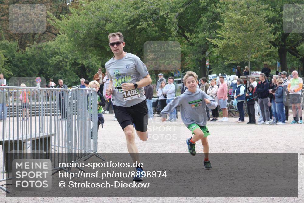14.09.2025 - Stadtparktriathlon Strokosch-Dieckow http://msf.ph/oto/8898974 14.09.2025 14:08:40 Ziel 1489, 1498 meine-sportfotos.de