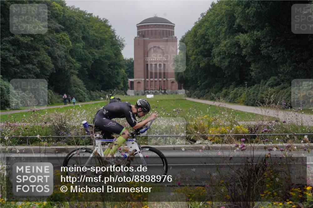 14.09.2025 - Stadtparktriathlon Michael Burmester http://msf.ph/oto/8898976 14.09.2025 09:08:48 Radfahren 318, 339, 340, 342, 347, 365, 392, 410, 437 meine-sportfotos.de