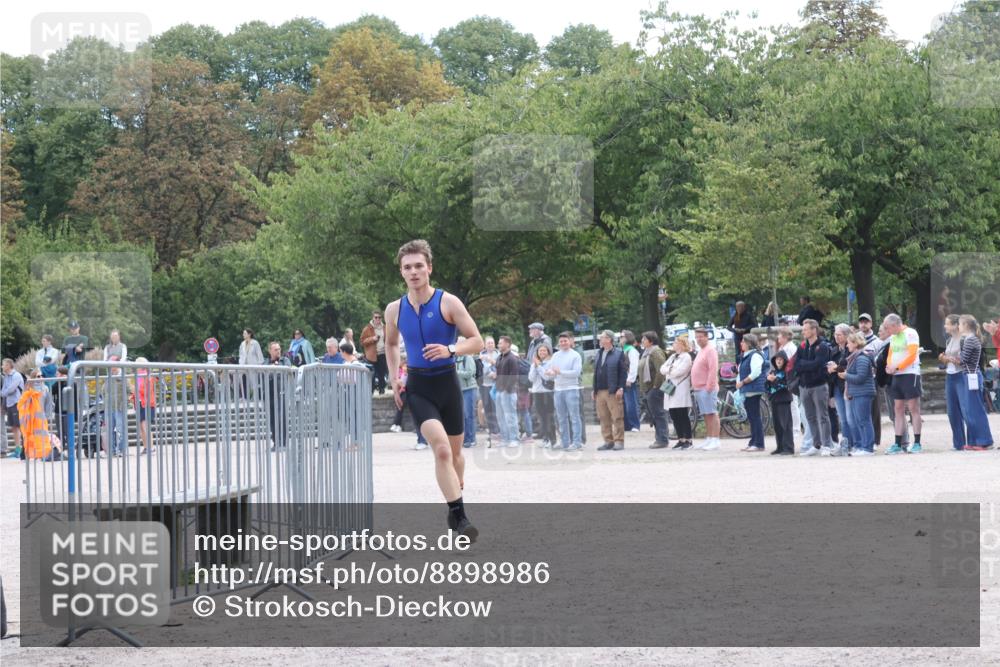 14.09.2025 - Stadtparktriathlon Strokosch-Dieckow http://msf.ph/oto/8898986 14.09.2025 14:08:45 Ziel 1489, 1498 meine-sportfotos.de