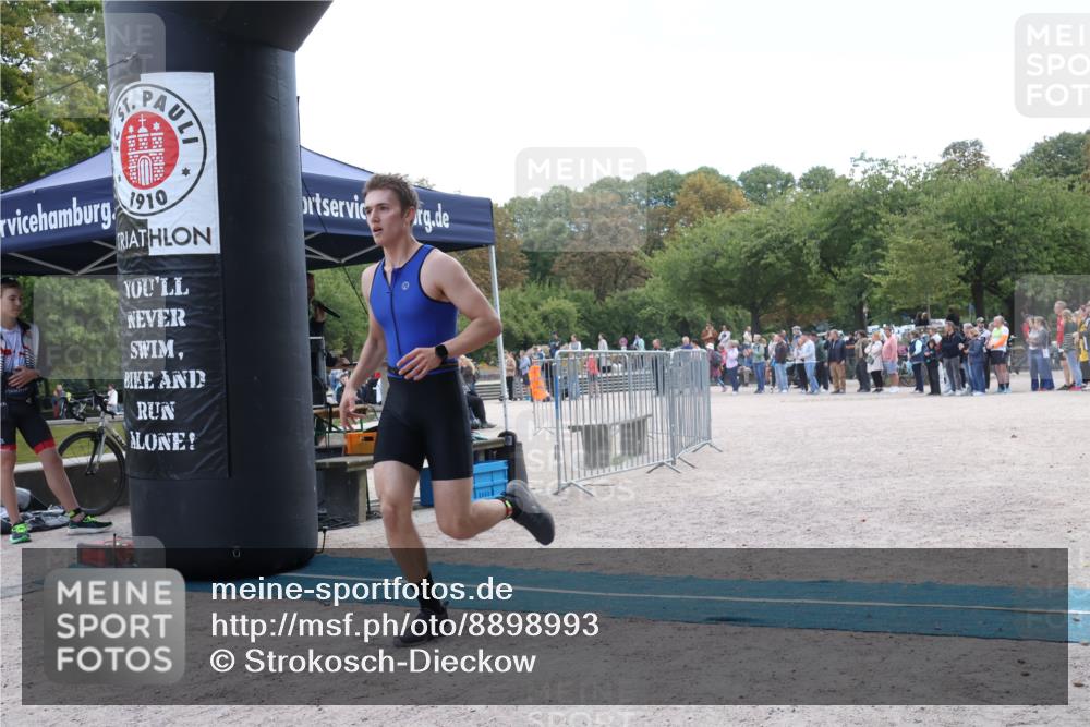 14.09.2025 - Stadtparktriathlon Strokosch-Dieckow http://msf.ph/oto/8898993 14.09.2025 14:08:47 Ziel 1489, 1498 meine-sportfotos.de