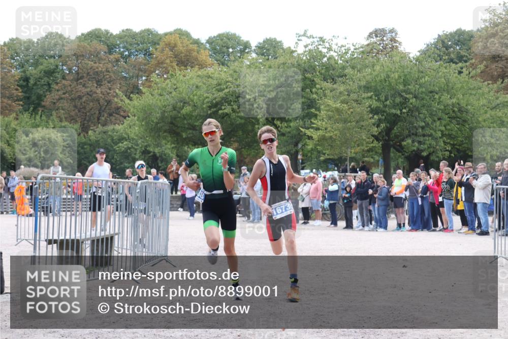14.09.2025 - Stadtparktriathlon Strokosch-Dieckow http://msf.ph/oto/8899001 14.09.2025 14:09:03 Ziel 1473, 1638, 1639, 1673 meine-sportfotos.de