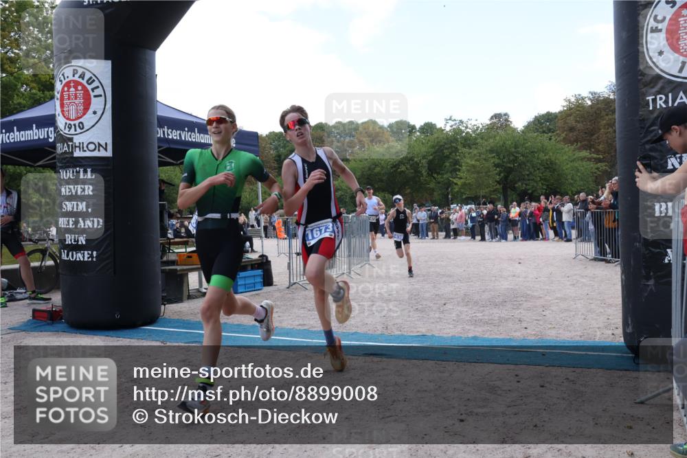 14.09.2025 - Stadtparktriathlon Strokosch-Dieckow http://msf.ph/oto/8899008 14.09.2025 14:09:04 Ziel 1473, 1638, 1639, 1673 meine-sportfotos.de