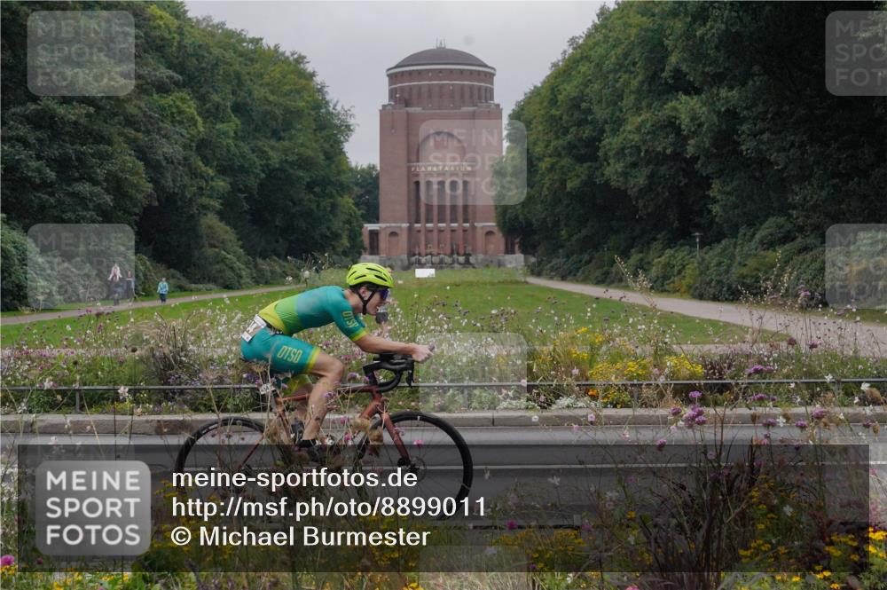 14.09.2025 - Stadtparktriathlon Michael Burmester http://msf.ph/oto/8899011 14.09.2025 09:09:01 Radfahren 323, 352, 362, 375, 434 meine-sportfotos.de