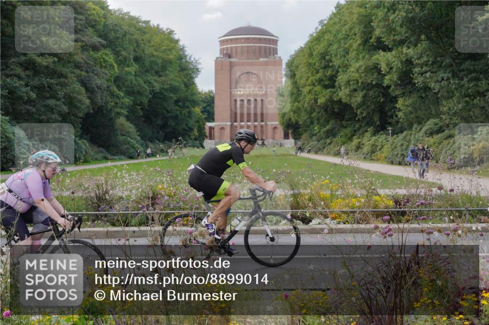 14.09.2025 - Stadtparktriathlon Michael Burmester http://msf.ph/oto/8899014 14.09.2025 12:50:27 Radfahren 1222, 1232, 1277, 1329, 1331, 1334, 1361, 1383, 1405 meine-sportfotos.de