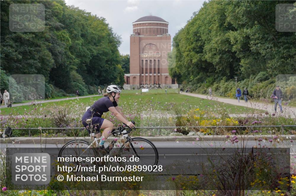 14.09.2025 - Stadtparktriathlon Michael Burmester http://msf.ph/oto/8899028 14.09.2025 12:50:33 Radfahren 1222, 1232, 1277, 1329, 1331, 1365, 1405 meine-sportfotos.de