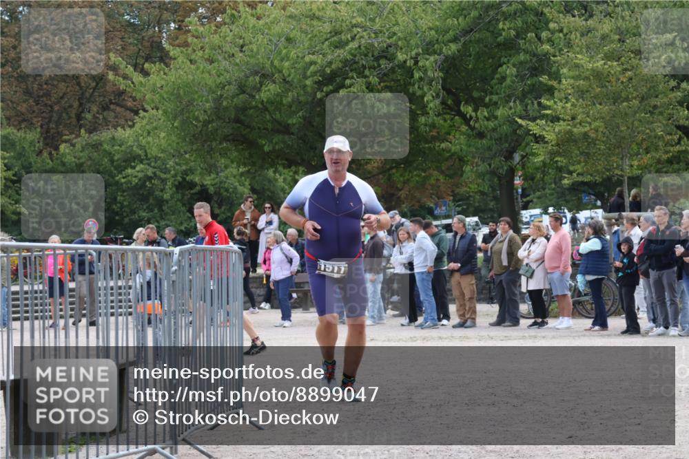 14.09.2025 - Stadtparktriathlon Strokosch-Dieckow http://msf.ph/oto/8899047 14.09.2025 14:09:27 Ziel 1443, 1511 meine-sportfotos.de