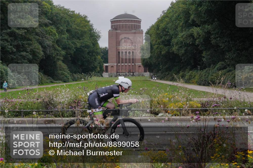 14.09.2025 - Stadtparktriathlon Michael Burmester http://msf.ph/oto/8899058 14.09.2025 09:09:22 Radfahren 337, 349, 354, 361, 376, 379, 398, 451 meine-sportfotos.de