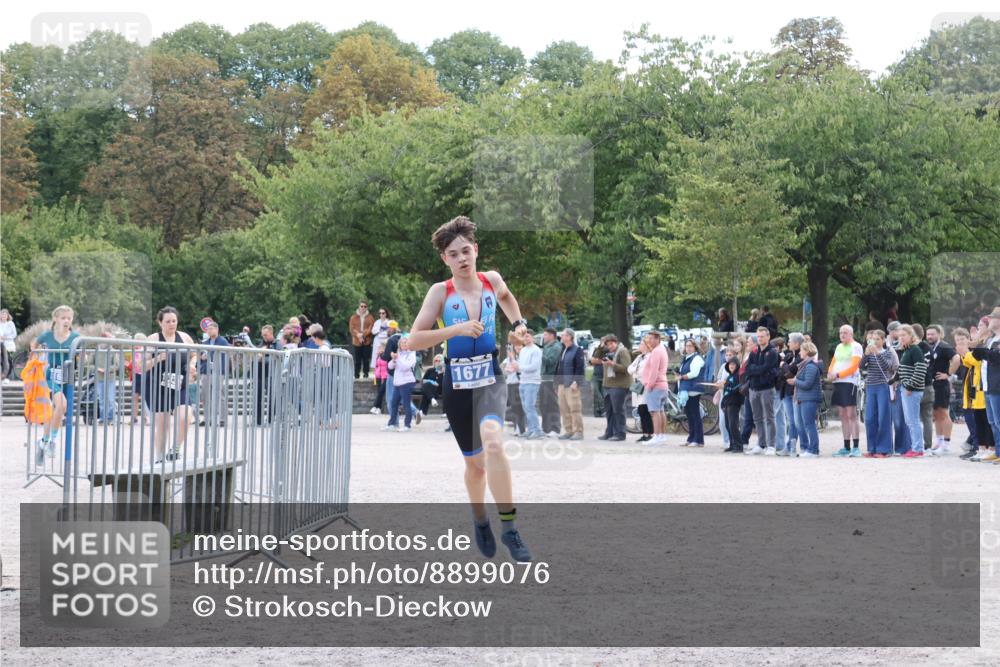 14.09.2025 - Stadtparktriathlon Strokosch-Dieckow http://msf.ph/oto/8899076 14.09.2025 14:10:06 Ziel 1330, 1646, 1677 meine-sportfotos.de