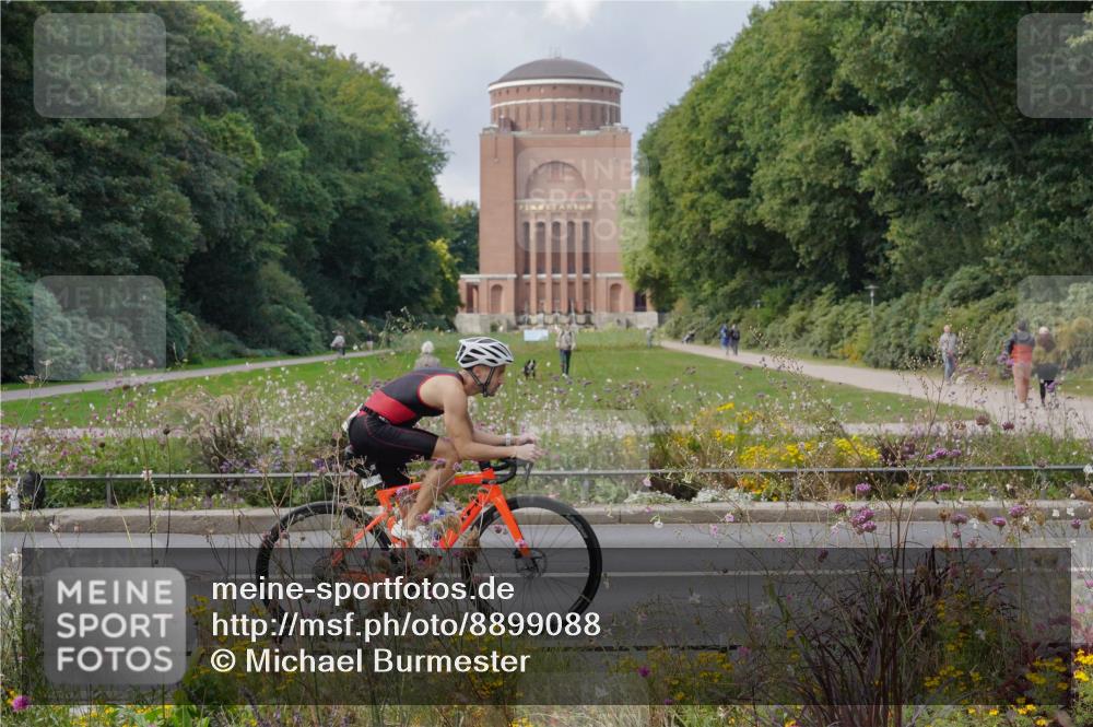 14.09.2025 - Stadtparktriathlon Michael Burmester http://msf.ph/oto/8899088 14.09.2025 12:51:13 Radfahren 1228, 1244, 1280, 1314, 1323, 1386, 1388, 1390, 1391 meine-sportfotos.de