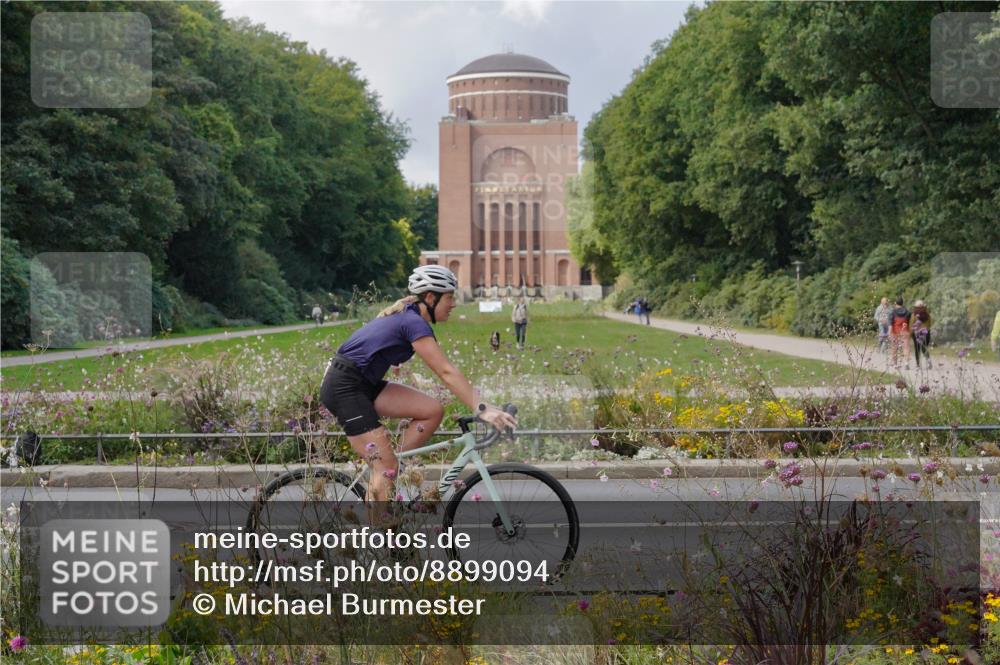14.09.2025 - Stadtparktriathlon Michael Burmester http://msf.ph/oto/8899094 14.09.2025 12:51:15 Radfahren 1228, 1244, 1280, 1314, 1323, 1388, 1390, 1391 meine-sportfotos.de