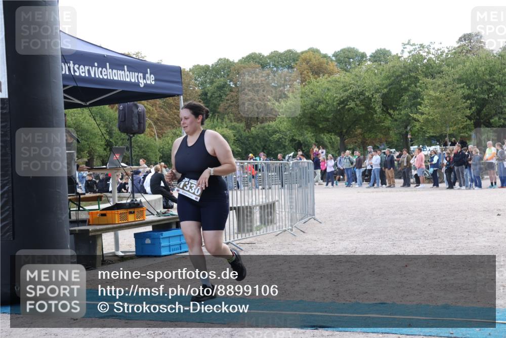14.09.2025 - Stadtparktriathlon Strokosch-Dieckow http://msf.ph/oto/8899106 14.09.2025 14:10:12 Ziel 1330, 1646, 1677 meine-sportfotos.de