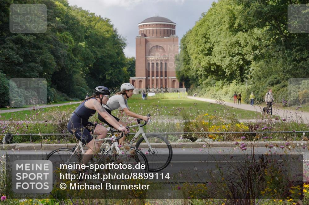 14.09.2025 - Stadtparktriathlon Michael Burmester http://msf.ph/oto/8899114 14.09.2025 12:51:37 Radfahren 1252, 1267, 1276, 1285, 1296, 1299, 1356 meine-sportfotos.de