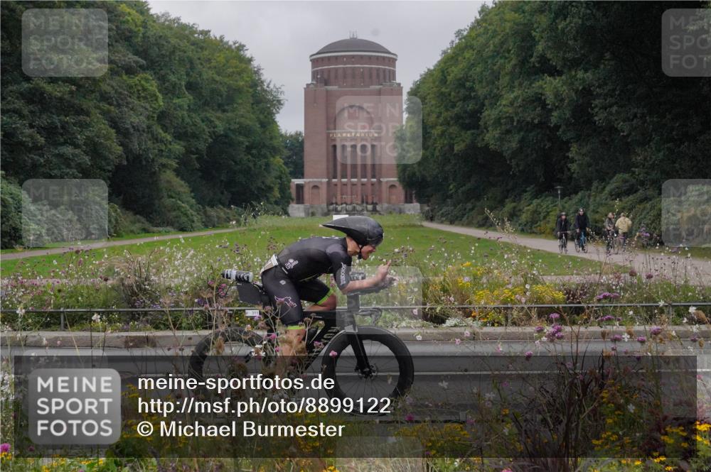 14.09.2025 - Stadtparktriathlon Michael Burmester http://msf.ph/oto/8899122 14.09.2025 09:10:05 Radfahren 311, 315, 328, 348, 350, 357, 387, 413, 414 meine-sportfotos.de