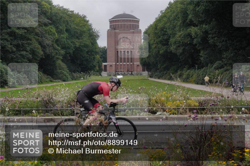 14.09.2025 - Stadtparktriathlon Michael Burmester http://msf.ph/oto/8899149 14.09.2025 09:10:09 Radfahren 311, 315, 328, 348, 350, 357, 387, 391, 413, 414 meine-sportfotos.de