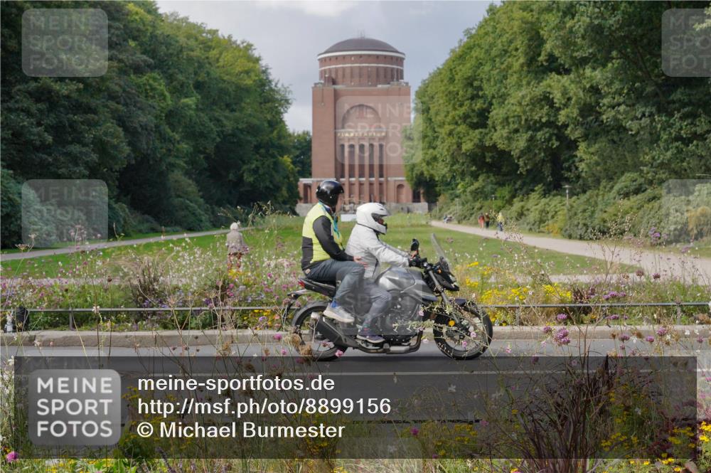 14.09.2025 - Stadtparktriathlon Michael Burmester http://msf.ph/oto/8899156 14.09.2025 12:52:07 Radfahren 1257, 1339, 1347, 1369, 1377, 1381, 1392 meine-sportfotos.de