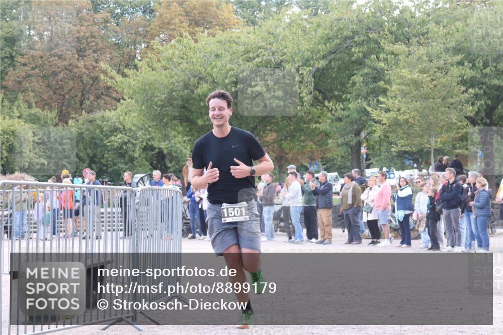 14.09.2025 - Stadtparktriathlon Strokosch-Dieckow http://msf.ph/oto/8899179 14.09.2025 14:11:04 Ziel 1501 meine-sportfotos.de