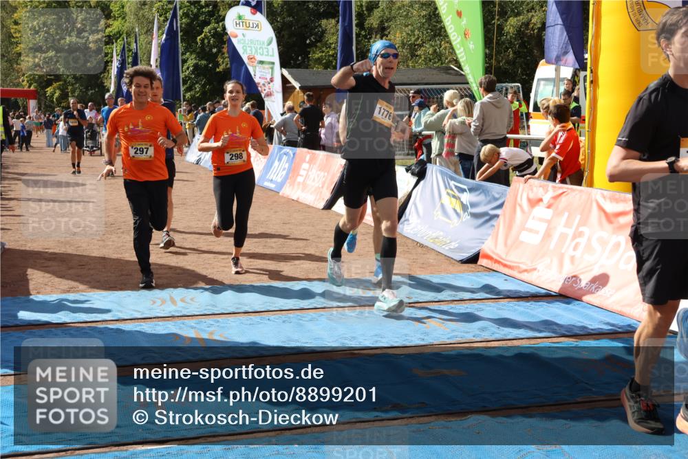 14.09.2025 - Airport Race Strokosch-Dieckow http://msf.ph/oto/8899201 14.09.2025 12:27:04 Ziel 123, 277, 297, 298, 562, 589, 644, 805, 1036, 1414, 1643, 1658, 1707, 1776, 1960, 4135, 4181, 5530 meine-sportfotos.de
