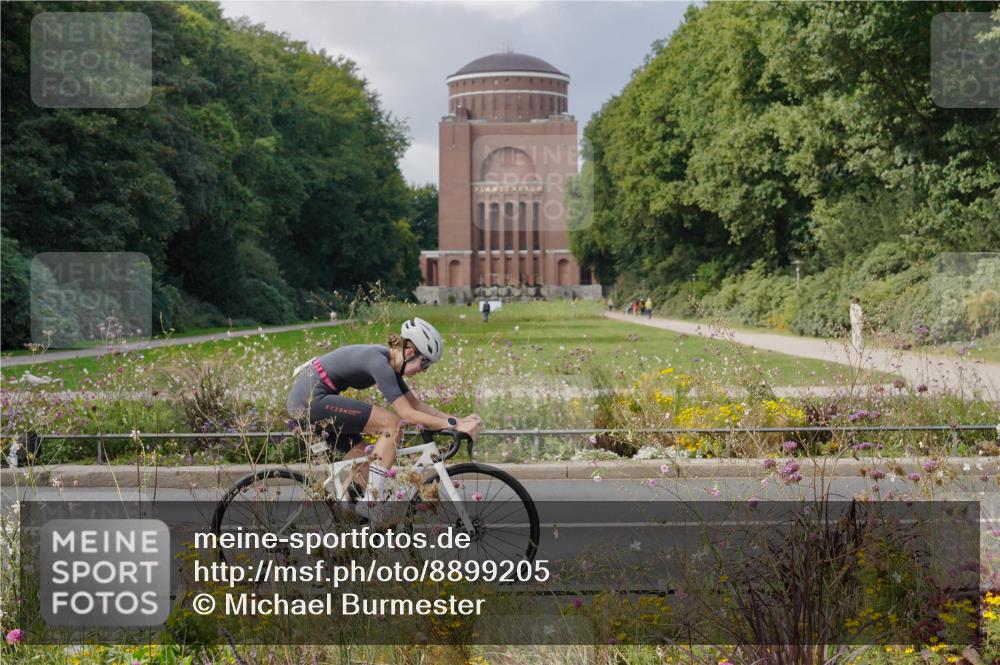14.09.2025 - Stadtparktriathlon Michael Burmester http://msf.ph/oto/8899205 14.09.2025 12:52:31 Radfahren 1264, 1303, 1340, 1345, 1396 meine-sportfotos.de