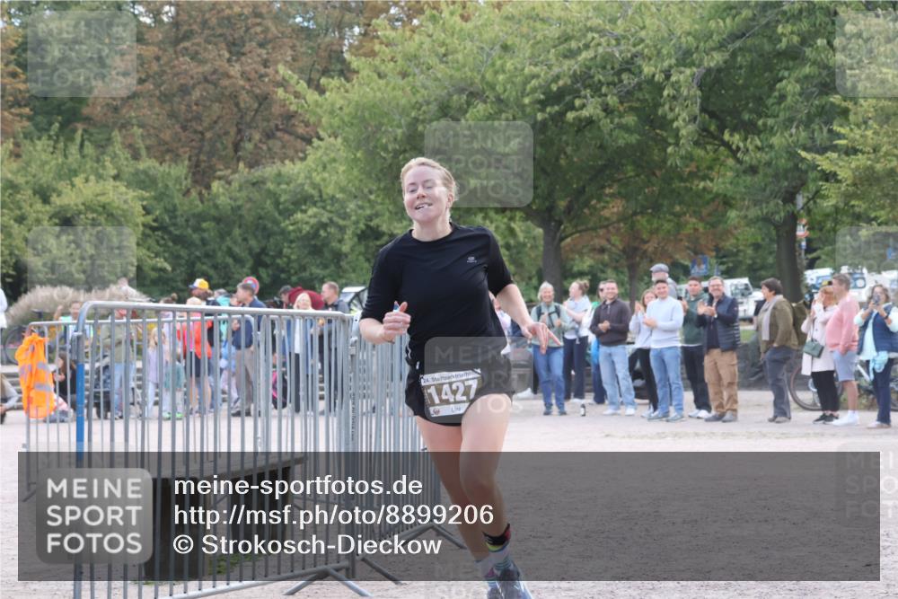 14.09.2025 - Stadtparktriathlon Strokosch-Dieckow http://msf.ph/oto/8899206 14.09.2025 14:11:17 Ziel 1427, 1480, 1548, 1647 meine-sportfotos.de