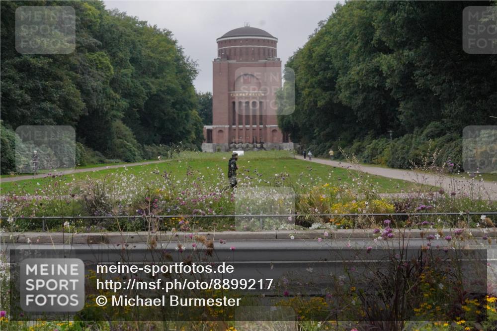 14.09.2025 - Stadtparktriathlon Michael Burmester http://msf.ph/oto/8899217 14.09.2025 09:10:41 Radfahren 303, 319, 322, 325, 367, 369, 395 meine-sportfotos.de