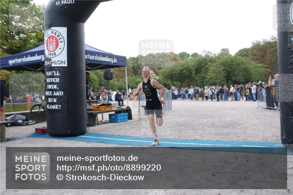 14.09.2025 - Stadtparktriathlon Strokosch-Dieckow http://msf.ph/oto/8899220 14.09.2025 14:11:24 Ziel 1427, 1647 meine-sportfotos.de