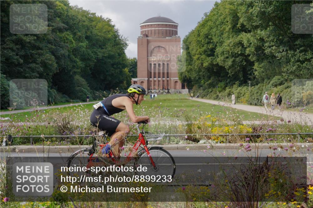 14.09.2025 - Stadtparktriathlon Michael Burmester http://msf.ph/oto/8899233 14.09.2025 12:52:50 Radfahren 1293, 1315, 1335, 1351, 1359, 1413 meine-sportfotos.de