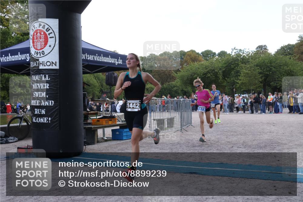 14.09.2025 - Stadtparktriathlon Strokosch-Dieckow http://msf.ph/oto/8899239 14.09.2025 14:11:34 Ziel 1442, 1462, 1671 meine-sportfotos.de