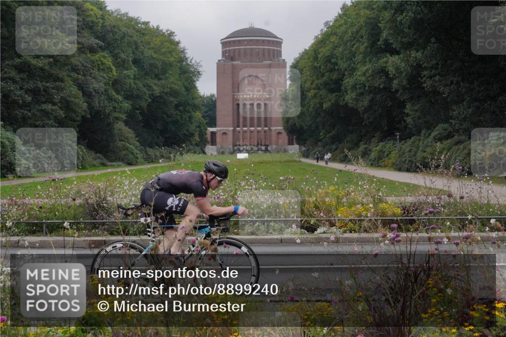 14.09.2025 - Stadtparktriathlon Michael Burmester http://msf.ph/oto/8899240 14.09.2025 09:10:48 Radfahren 319, 322, 367, 369, 382, 415, 421, 435 meine-sportfotos.de
