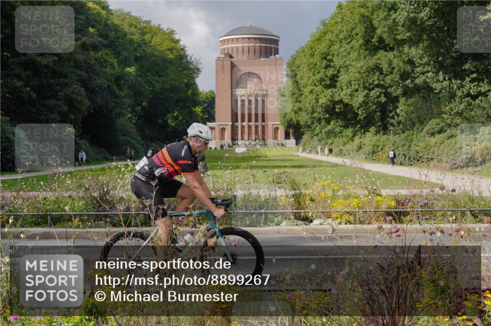 14.09.2025 - Stadtparktriathlon Michael Burmester http://msf.ph/oto/8899267 14.09.2025 12:53:52 Radfahren 1324, 1350, 1368, 1380, 1382, 1420 meine-sportfotos.de