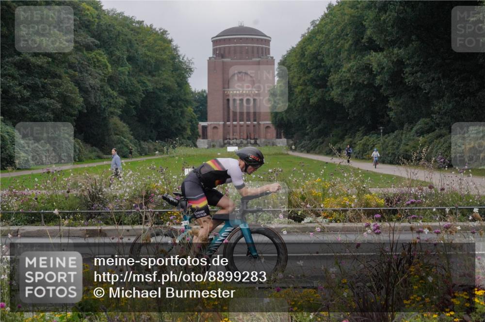 14.09.2025 - Stadtparktriathlon Michael Burmester http://msf.ph/oto/8899283 14.09.2025 09:11:11 Radfahren 330, 332, 351, 355, 408, 436, 476 meine-sportfotos.de