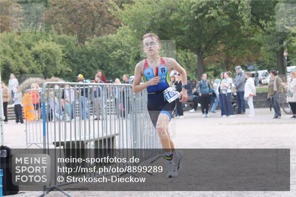 14.09.2025 - Stadtparktriathlon Strokosch-Dieckow http://msf.ph/oto/8899289 14.09.2025 14:12:03 Ziel 1637, 1661, 1691 meine-sportfotos.de
