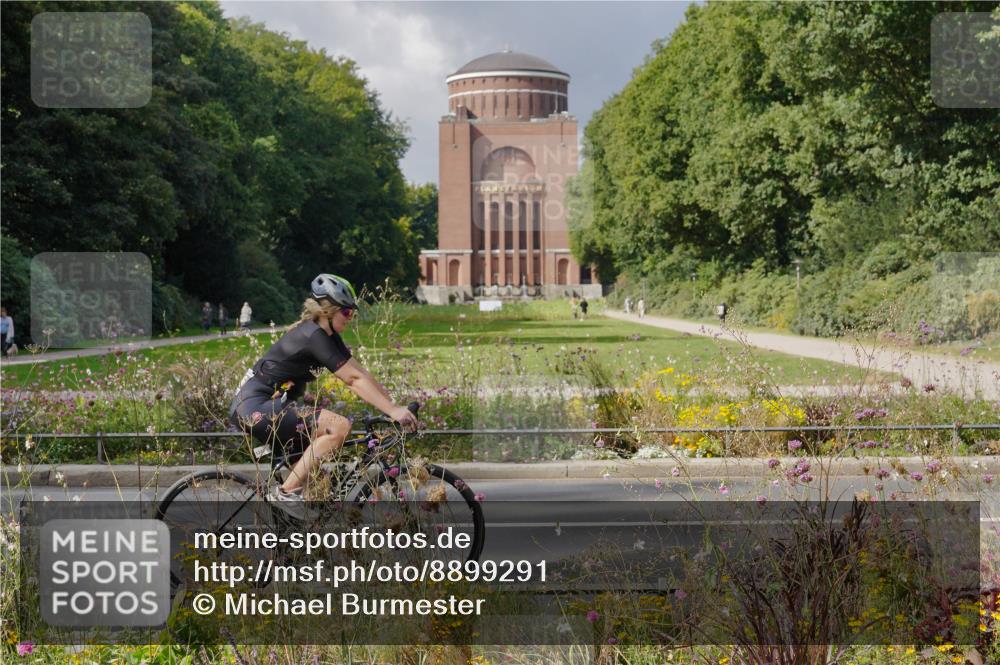 14.09.2025 - Stadtparktriathlon Michael Burmester http://msf.ph/oto/8899291 14.09.2025 12:54:12 Radfahren 1246, 1291 meine-sportfotos.de