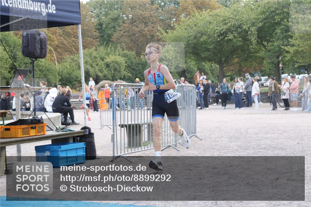 14.09.2025 - Stadtparktriathlon Strokosch-Dieckow http://msf.ph/oto/8899292 14.09.2025 14:12:04 Ziel 1661, 1691 meine-sportfotos.de