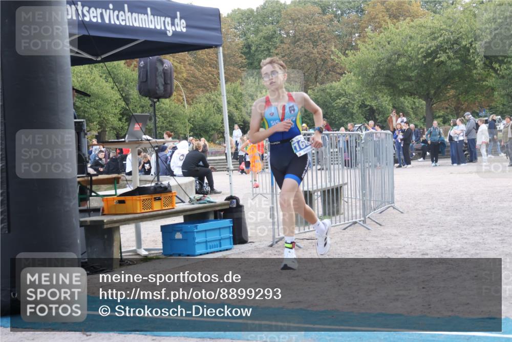 14.09.2025 - Stadtparktriathlon Strokosch-Dieckow http://msf.ph/oto/8899293 14.09.2025 14:12:04 Ziel 1661, 1691 meine-sportfotos.de
