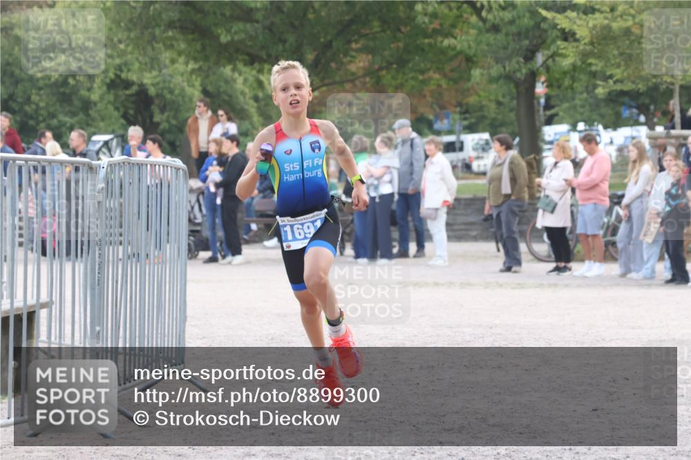 14.09.2025 - Stadtparktriathlon Strokosch-Dieckow http://msf.ph/oto/8899300 14.09.2025 14:12:07 Ziel 1661, 1691 meine-sportfotos.de