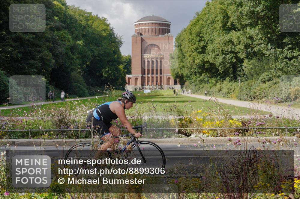 14.09.2025 - Stadtparktriathlon Michael Burmester http://msf.ph/oto/8899306 14.09.2025 12:54:29 Radfahren 1241, 1307, 1410 meine-sportfotos.de