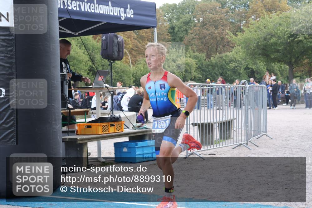 14.09.2025 - Stadtparktriathlon Strokosch-Dieckow http://msf.ph/oto/8899310 14.09.2025 14:12:09 Ziel 1661, 1691 meine-sportfotos.de