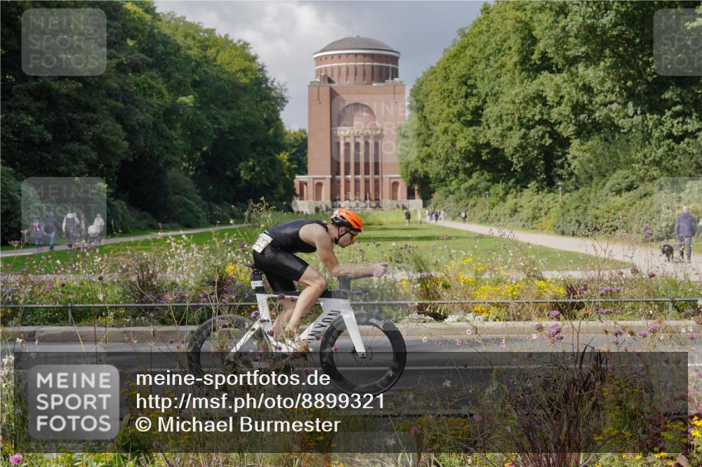 14.09.2025 - Stadtparktriathlon Michael Burmester http://msf.ph/oto/8899321 14.09.2025 12:54:43 Radfahren 1342, 1353, 1419, 1469, 1504 meine-sportfotos.de