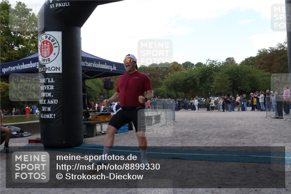 14.09.2025 - Stadtparktriathlon Strokosch-Dieckow http://msf.ph/oto/8899330 14.09.2025 14:12:32 Ziel 1376, 1662, 1679 meine-sportfotos.de