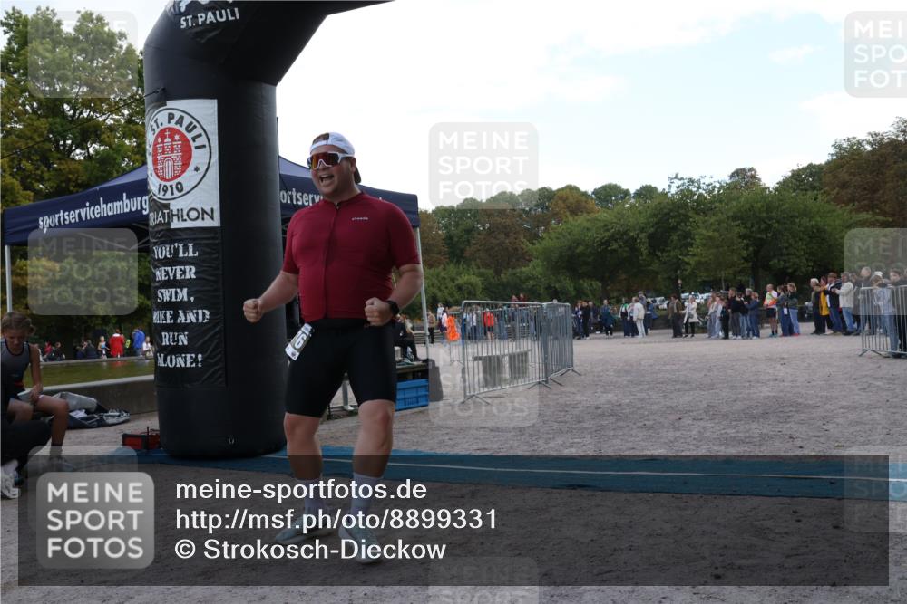 14.09.2025 - Stadtparktriathlon Strokosch-Dieckow http://msf.ph/oto/8899331 14.09.2025 14:12:32 Ziel 1376, 1662, 1679 meine-sportfotos.de