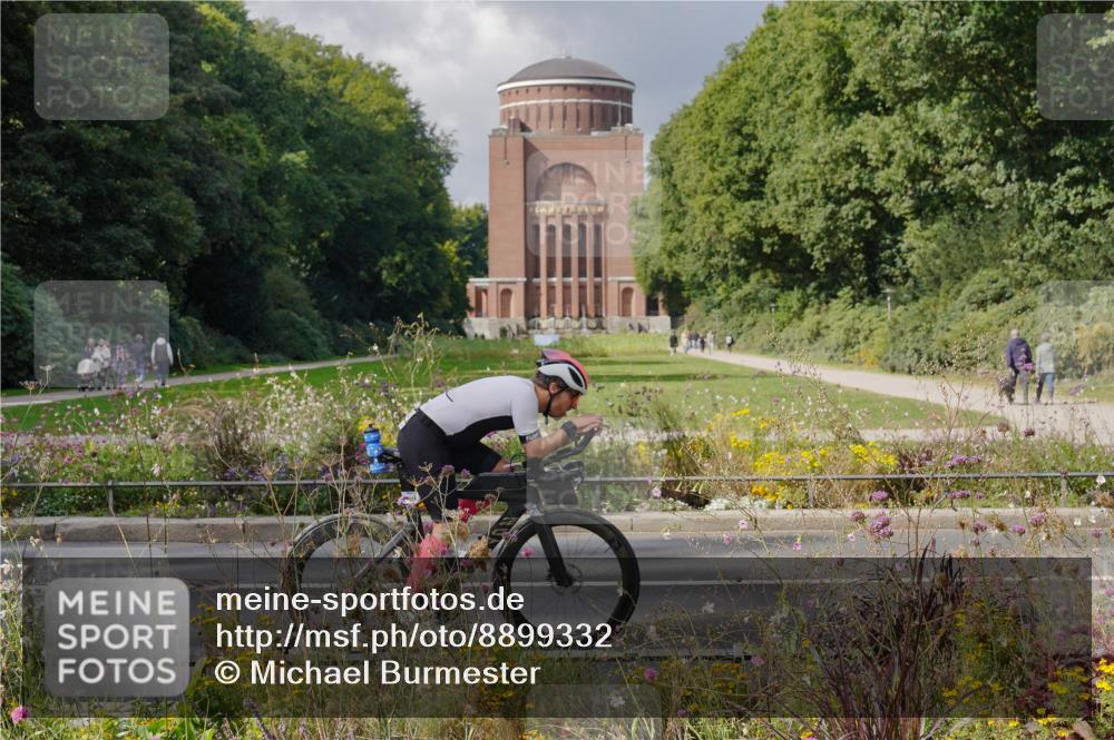 14.09.2025 - Stadtparktriathlon Michael Burmester http://msf.ph/oto/8899332 14.09.2025 12:54:47 Radfahren 1342, 1353, 1419, 1469, 1504 meine-sportfotos.de