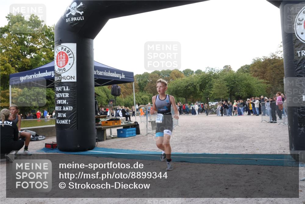14.09.2025 - Stadtparktriathlon Strokosch-Dieckow http://msf.ph/oto/8899344 14.09.2025 14:12:38 Ziel 1678, 1679 meine-sportfotos.de