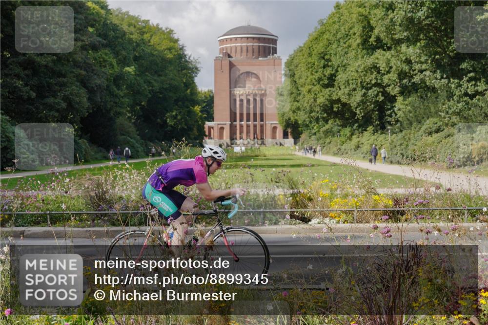 14.09.2025 - Stadtparktriathlon Michael Burmester http://msf.ph/oto/8899345 14.09.2025 12:55:08 Radfahren 1258, 1319, 1349, 1441 meine-sportfotos.de