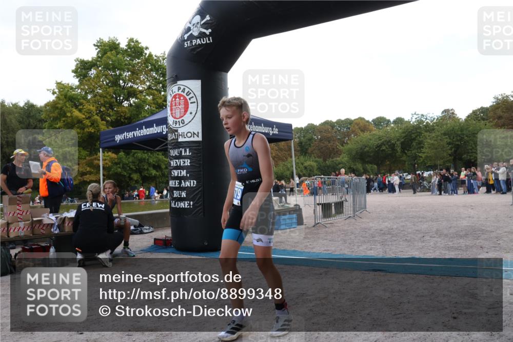 14.09.2025 - Stadtparktriathlon Strokosch-Dieckow http://msf.ph/oto/8899348 14.09.2025 14:12:39 Ziel 1678, 1679 meine-sportfotos.de