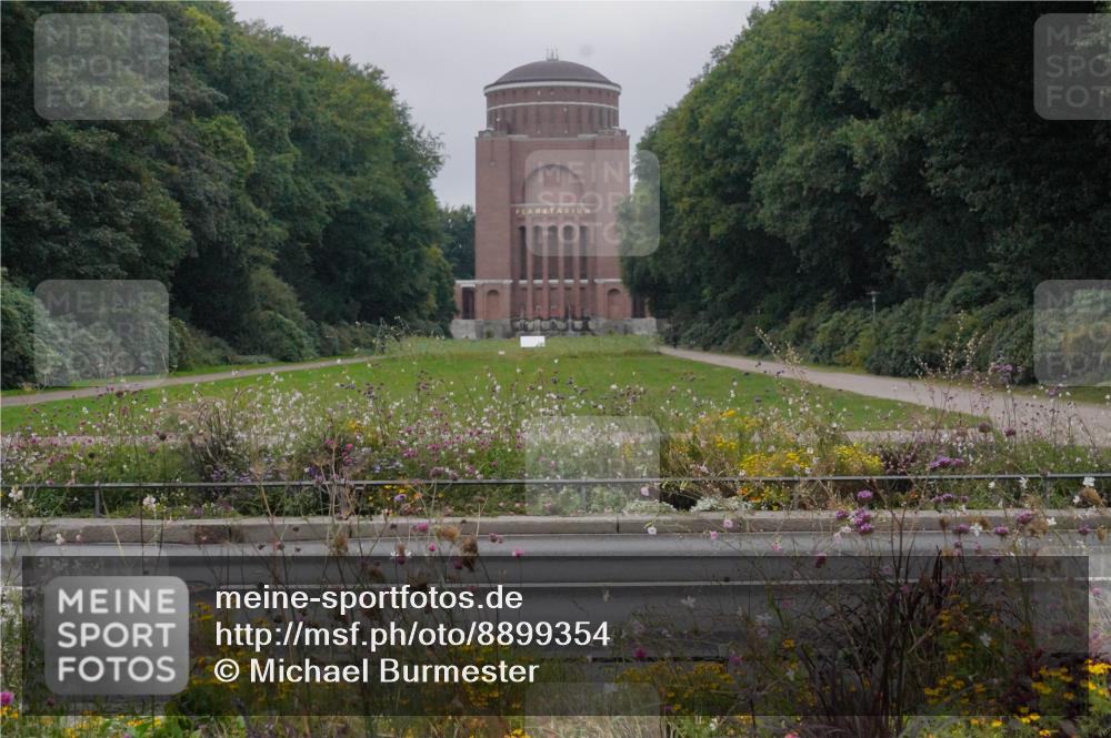 14.09.2025 - Stadtparktriathlon Michael Burmester http://msf.ph/oto/8899354 14.09.2025 09:11:33 Radfahren 316, 378, 423 meine-sportfotos.de