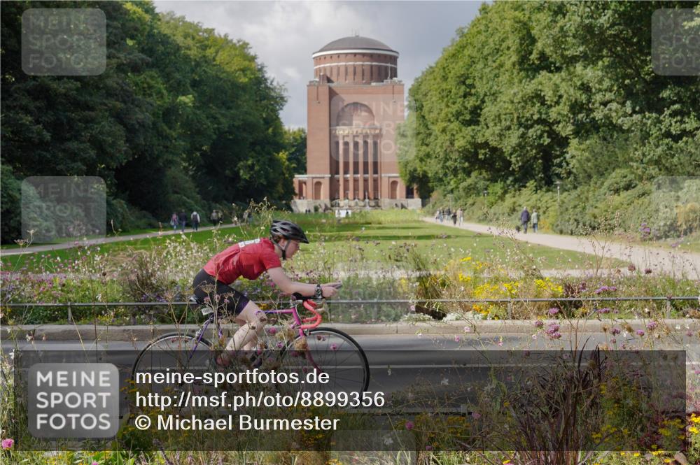 14.09.2025 - Stadtparktriathlon Michael Burmester http://msf.ph/oto/8899356 14.09.2025 12:55:12 Radfahren 1258, 1319, 1349, 1414, 1441 meine-sportfotos.de