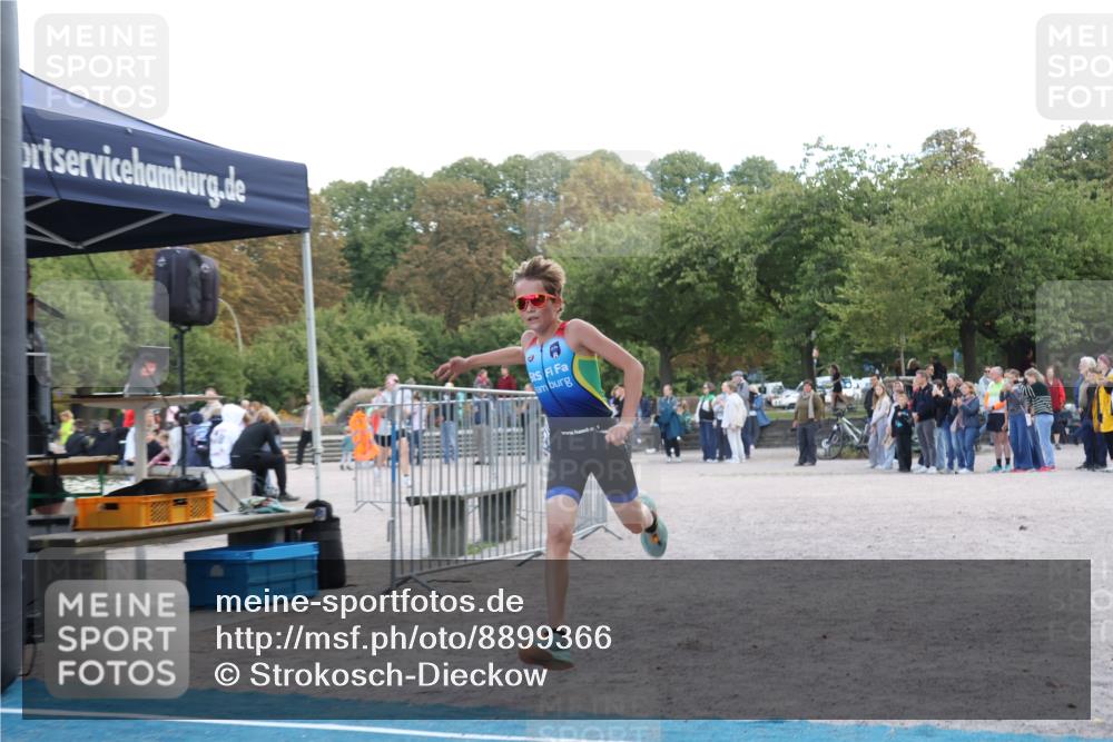 14.09.2025 - Stadtparktriathlon Strokosch-Dieckow http://msf.ph/oto/8899366 14.09.2025 14:12:48 Ziel 1437, 1653, 1678 meine-sportfotos.de