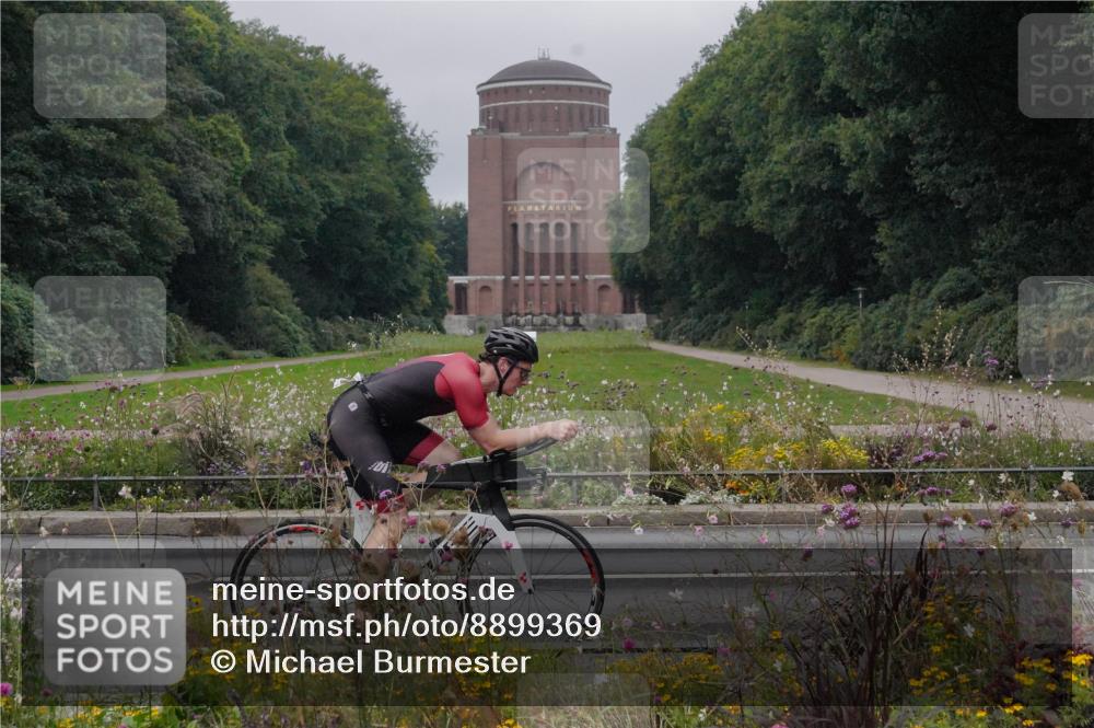14.09.2025 - Stadtparktriathlon Michael Burmester http://msf.ph/oto/8899369 14.09.2025 09:11:48 Radfahren 310, 335, 338, 394 meine-sportfotos.de