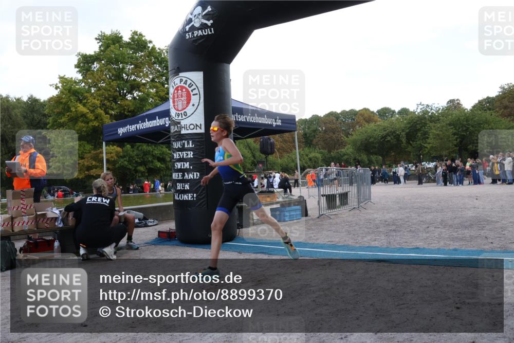 14.09.2025 - Stadtparktriathlon Strokosch-Dieckow http://msf.ph/oto/8899370 14.09.2025 14:12:49 Ziel 1437, 1653, 1678 meine-sportfotos.de
